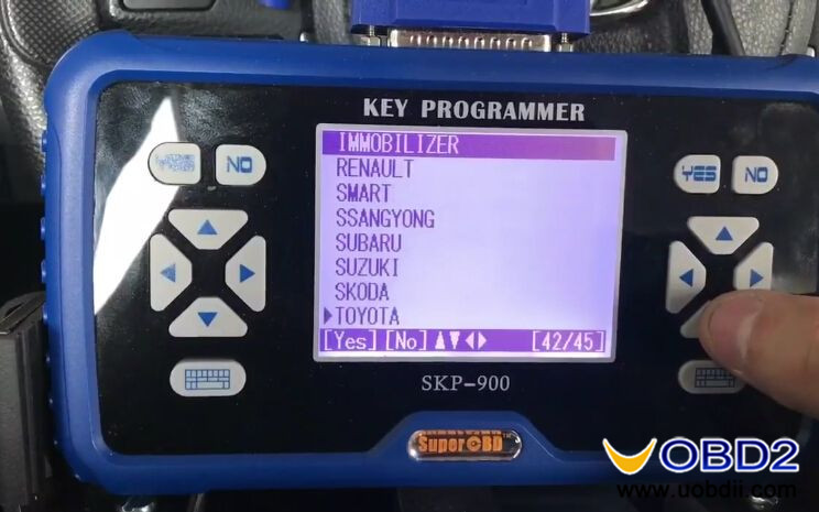 skp900-program-new-toyota-corolla-h-chip-remote-key-2