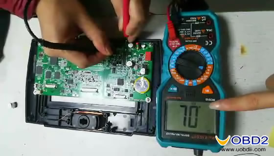 lonsdor-k518ise-remove-the-capacitance-04