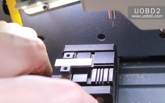 How to Calibrate SEC-E9 Dimple Key Clamp (13)