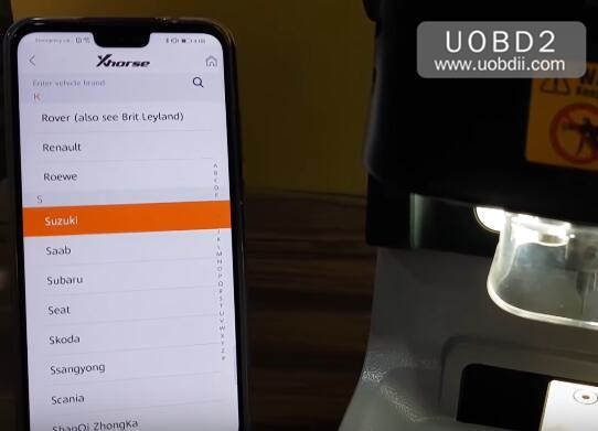 How to Use Xhorse Dophin Cut Key for SUZUKI Access Bike (2)