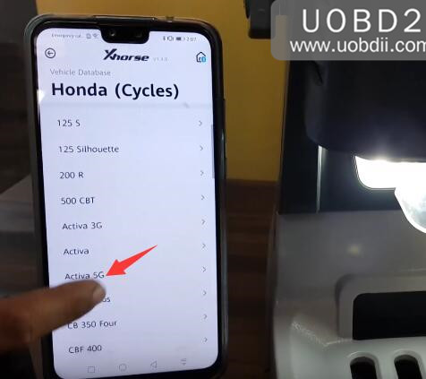 Xhorse Condor Dolphin Test on Honda Activa 5G Key Cutting (3)