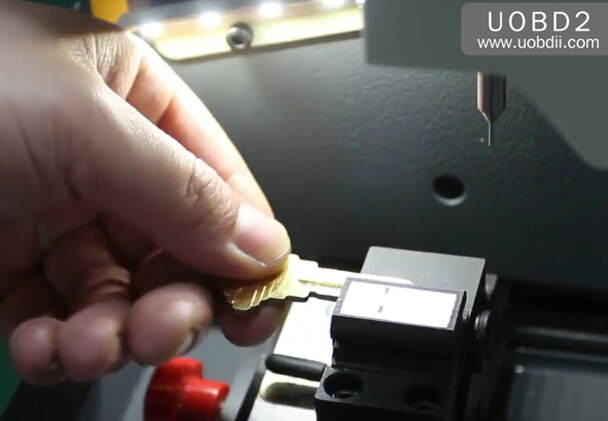 How to Use SEC-E9 Cutting New Schlage Household Key (16)