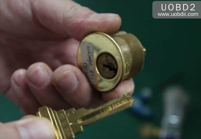 How to Use SEC-E9 Cutting New Schlage Household Key (21)