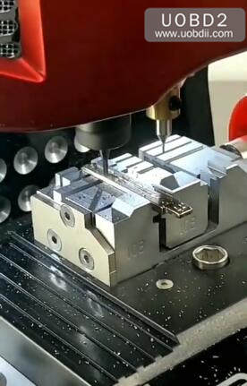 Hyundai-KIA-TOY40-All-Key-Lost-Programming-by-2M2-Tank-Machine-12