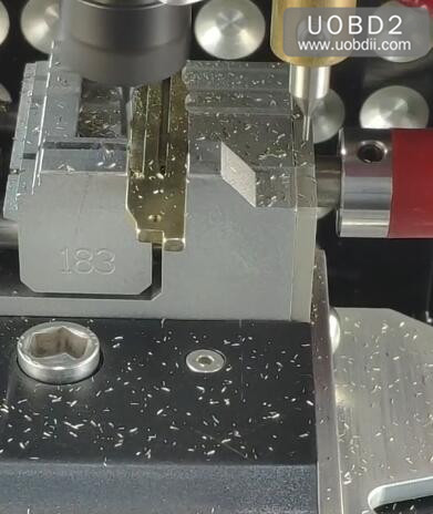 How-to-Use-2M2-Tank-Magic-Machine-Cut-NSN14-Key-10